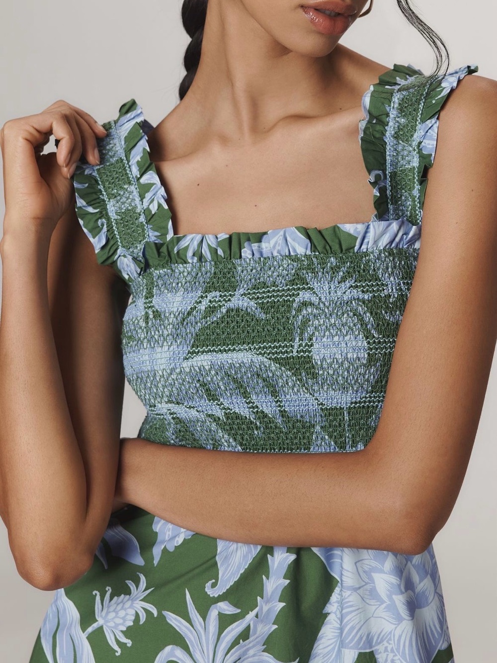 FARM Rio Tropical Swing smocked  Green  Dress with Light Blue Floral Print M - Picture 4 of 7